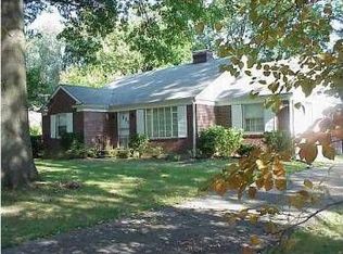 413 Highfield Rd, Windy Hills, KY 40207