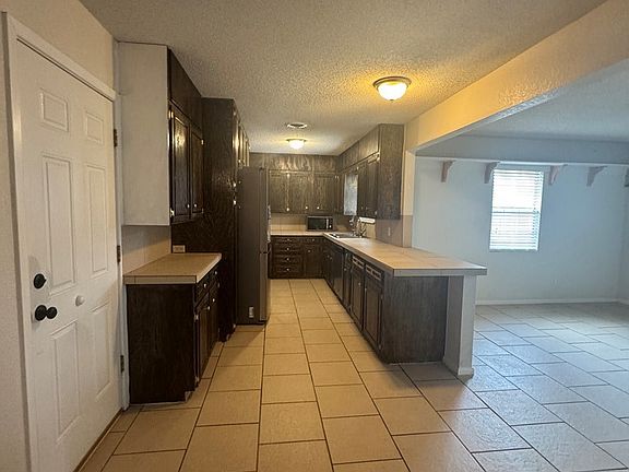 5th image of 3328 Camarie Ave