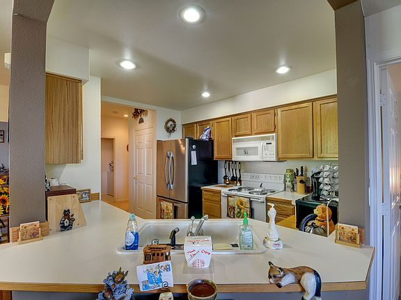 5th image of 4204 Fieldstone Dr APT 203