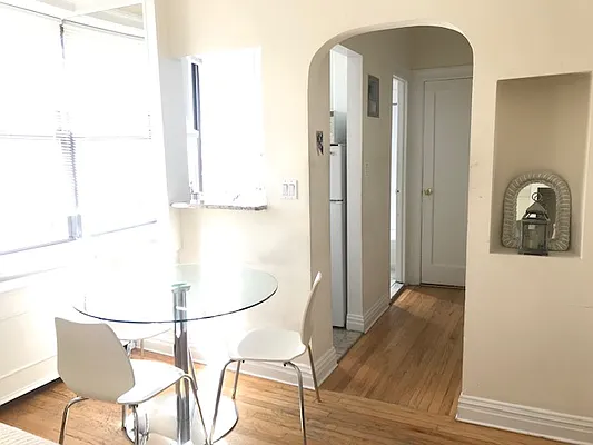 Rented by La Seven Inc. | media 8