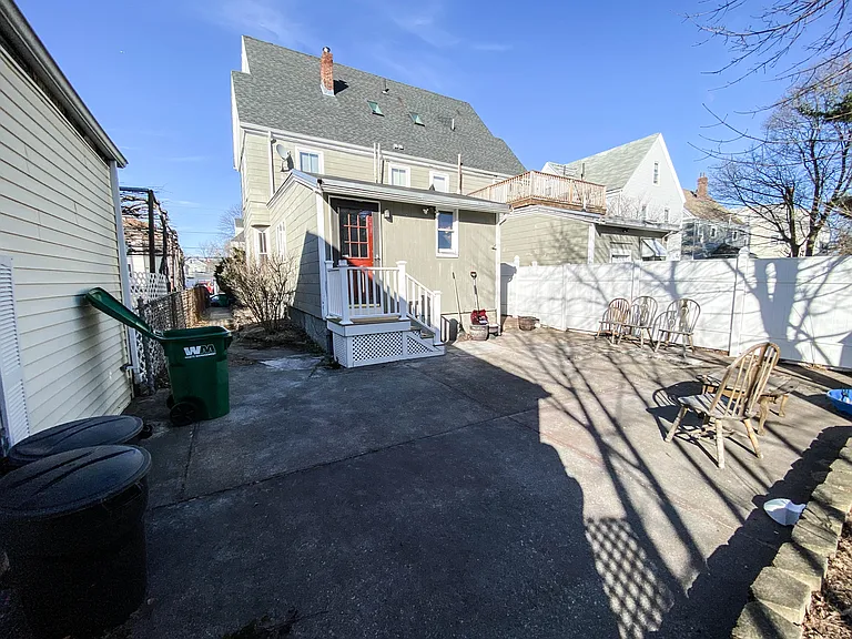 101 Magoun Ave #101 — Photo 25
