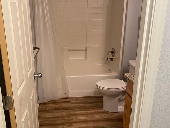 5th image of 3098 McAllister St