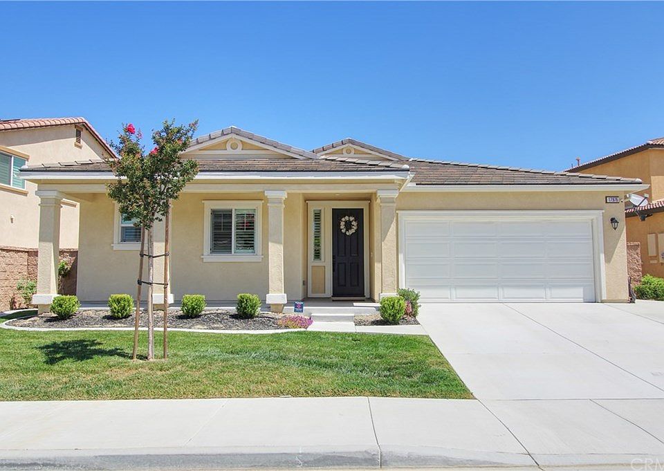 1st image of 17976 Grapevine Ln