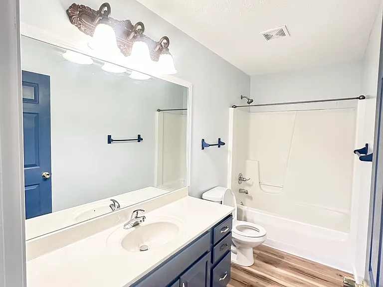1906 Vladimir Dr — Photo 19