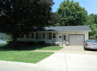 380 22nd Pl, Clinton, IA 52732
