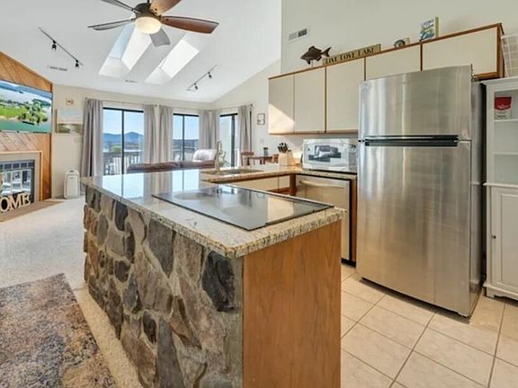 4th image of 120 Sailors Cove Dr #1312