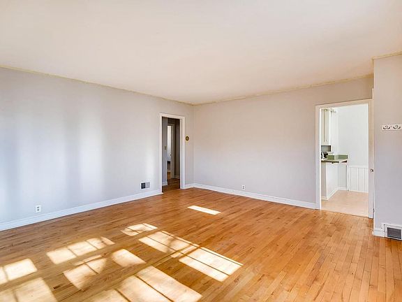 2nd image of 2532 W 50th St