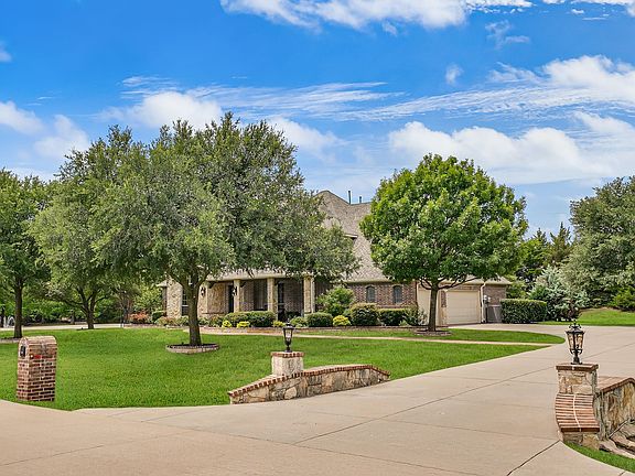3rd image of 5501 Corsham Dr