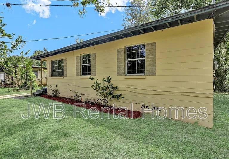 6863 W Virginia Ave — Photo 14
