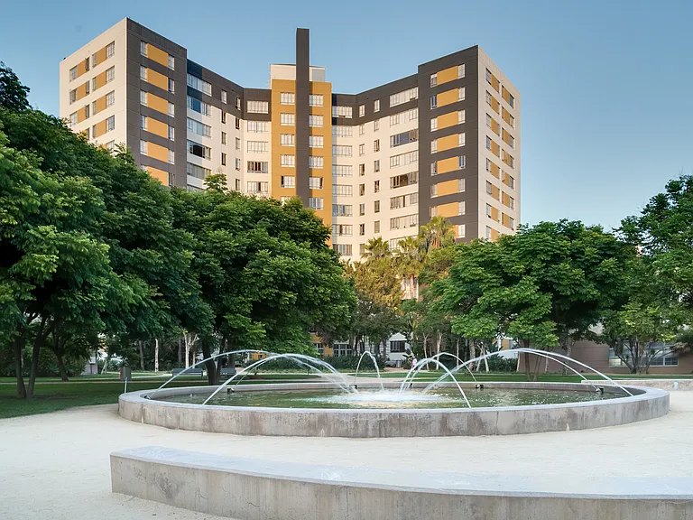 Park La Brea — Photo 8