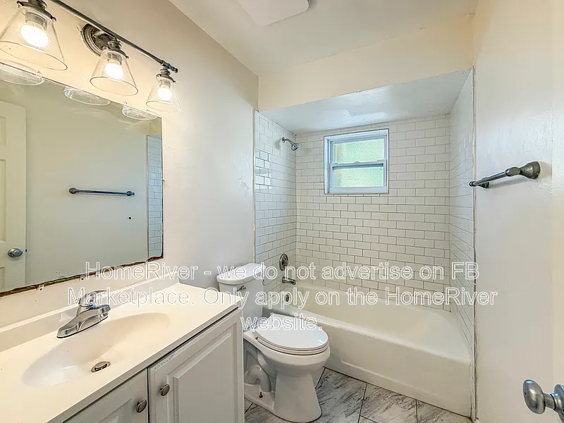 2 bed, 1.0 bath, 1041 sqft, $1,725 — Photo 2