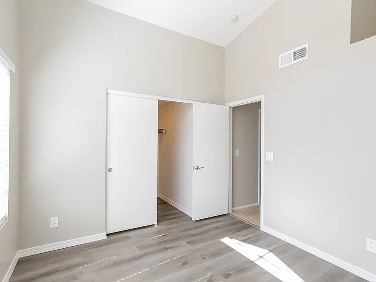 18421 N 44th Pl — Photo 15