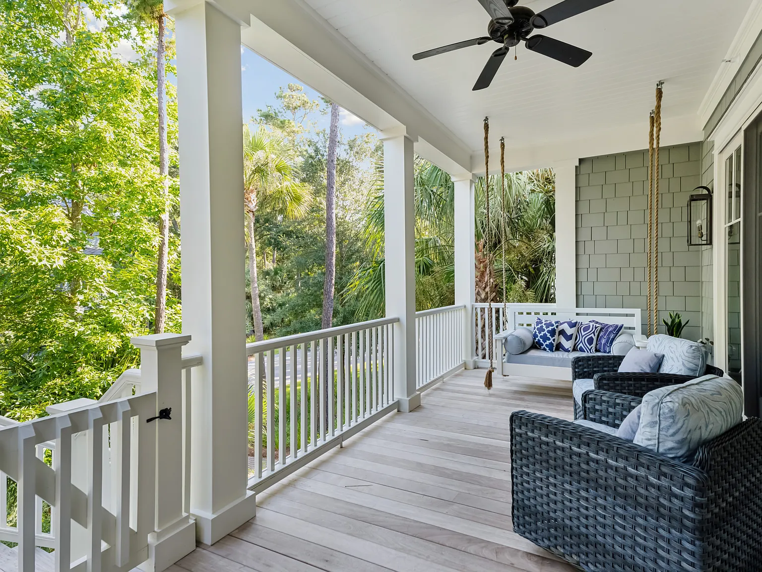 3 bed, 3.5 bath, 2110 sqft, $8,500 — Photo 2