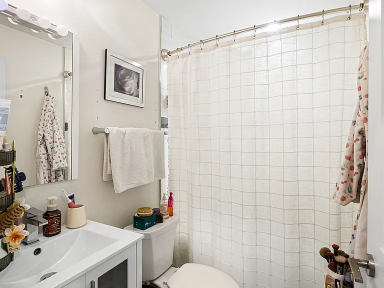 823 N Uber St #1 — Photo 23