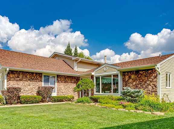 2nd image of 855 Longford Dr