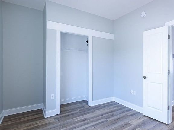 5th image of 2656 Greenport Dr