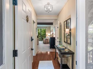 107 Chestnut Cv #D, Highlands, NC 28741