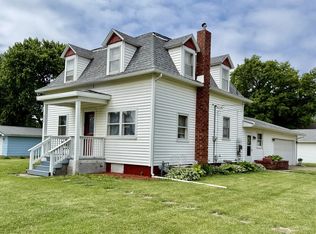 620 NE 1st Ave, Galva, IL 61434