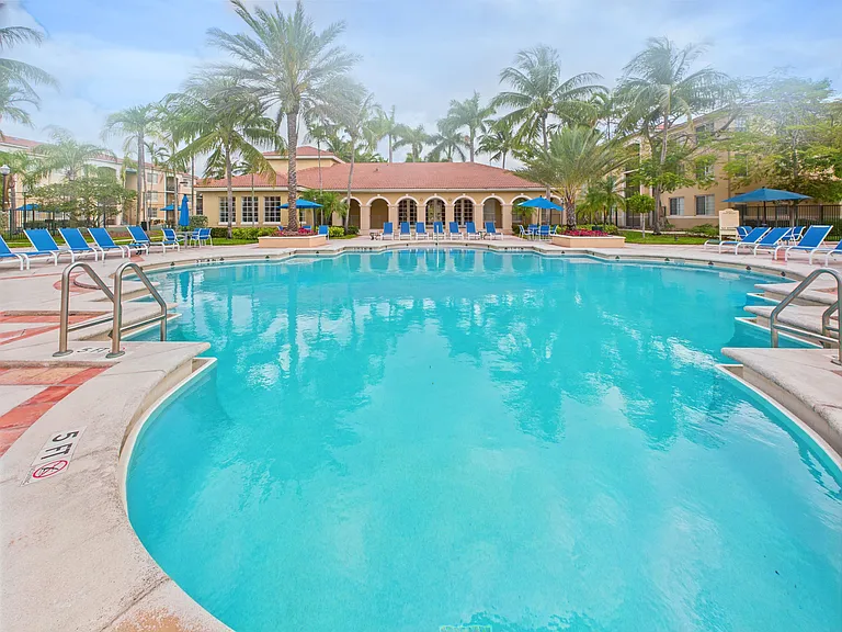 Vista Verde at Coconut Creek — Photo 19