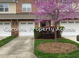 4 Abernathy Dr, Chapel Hill, NC 27517