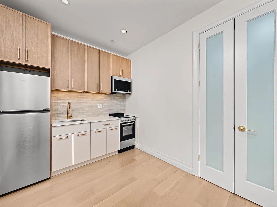 503 4th Ave #1B