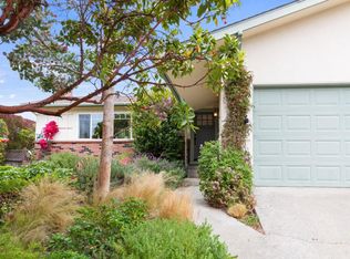 910 Beauford Pl, Pacific Grove, CA 93950