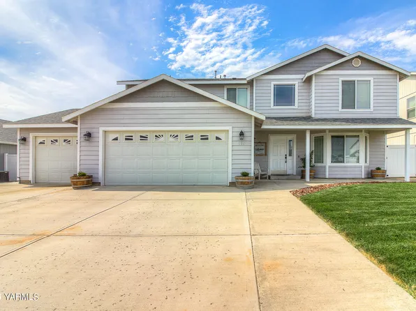 104 N Glacier St, Moxee, WA 98936