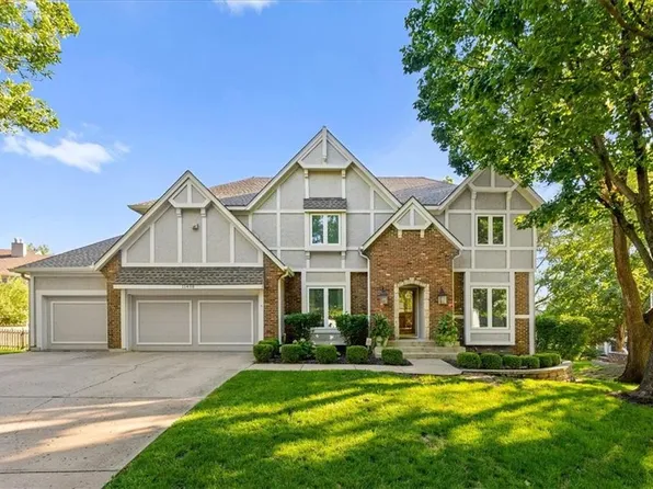 11408 Linden St, Leawood, KS 66211