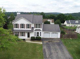 28 Robeson Rdg, Oxford, NJ 07863