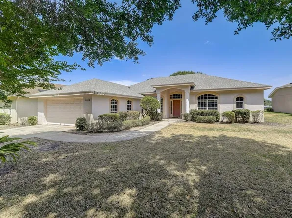 9812 Spring Lake Dr, Clermont, FL 34711