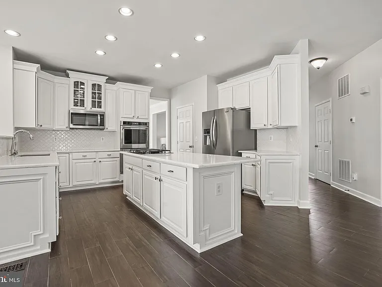 6032 Gholson Bridge Ct — Photo 9