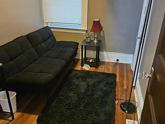4th image of 1257 E Grand Blvd