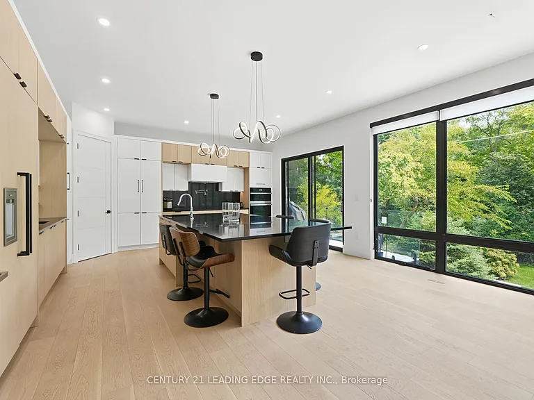 1362 Devon Rd — Photo 10