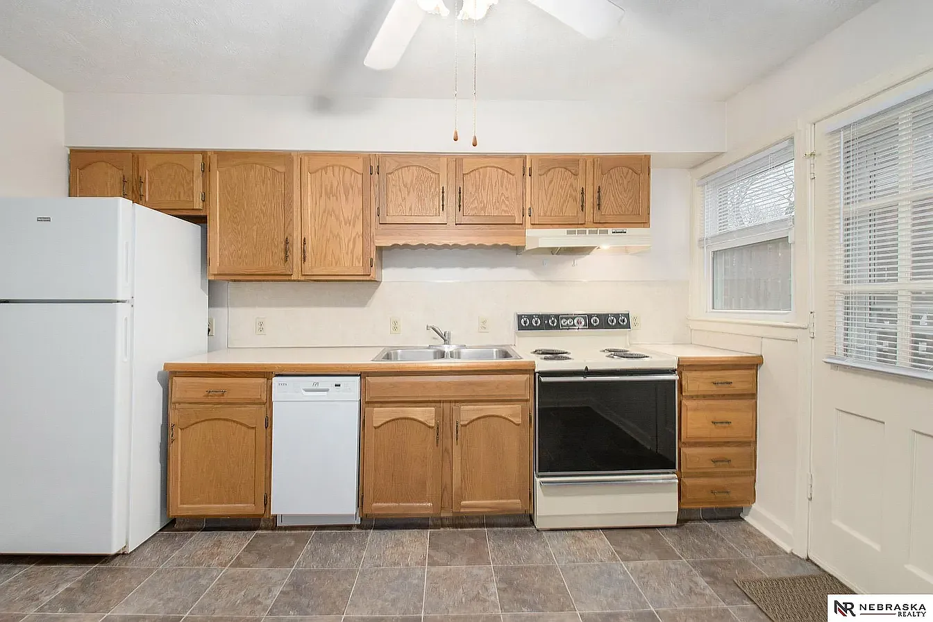 1 bed, 640 sqft, $900 — Photo 2