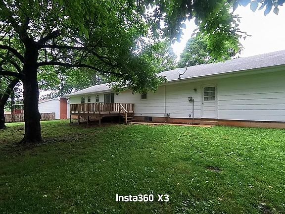 2nd image of 2115 Greenbriar St