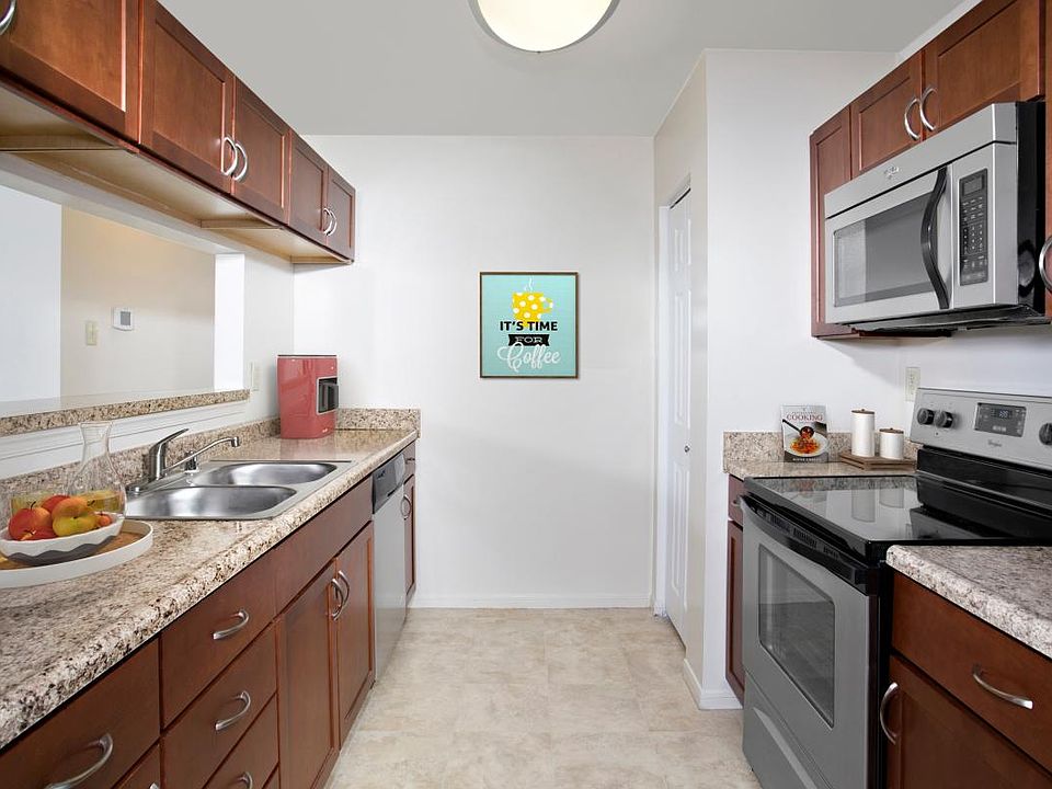 Spacious Kitchen with Pantry