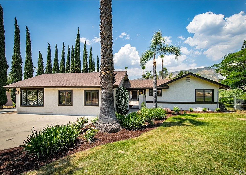 1st image of 35646 Oleander Ave