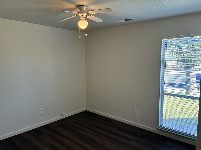 2028 Kruger Dr — Photo 11