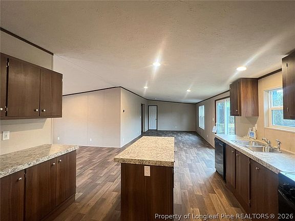 4th image of 147 Frank Dr