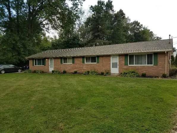 1226 1/2 Diamond Cir, Ravenna, OH 44266