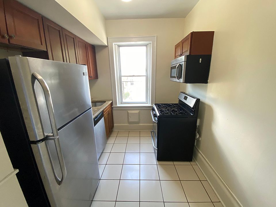 1st image of 24 Jersey St APT 42