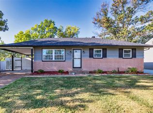 9520 Marbob Dr, Saint Louis, MO 63123