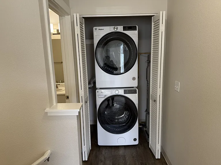 Chinook Way Apartments — Photo 10