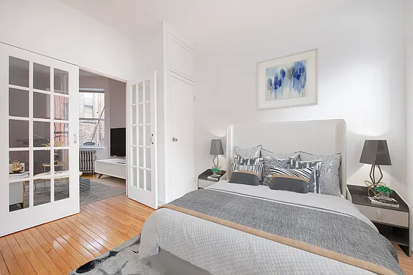 Rented by R New York | media 25