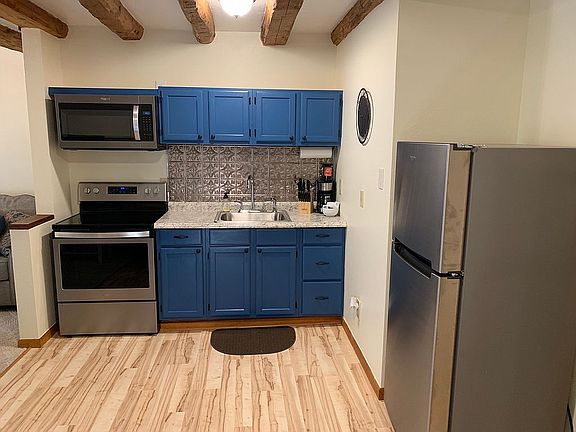 Apt 2 Kitchen