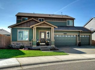 7613 NE 201st Pl, Kenmore, WA 98028