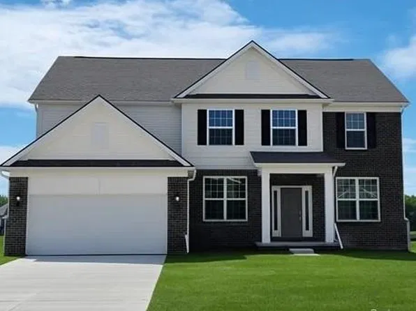 22394 Orchard Brook Ct, Macomb, MI 48042