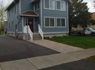 105 Henley St, Rochester, NY 14612