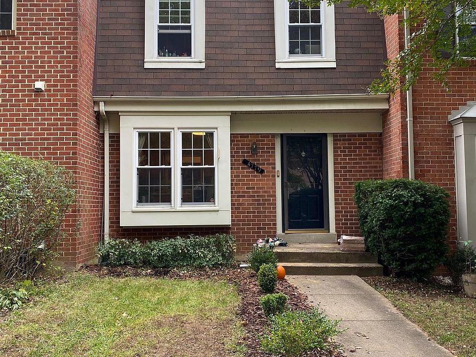 1st image of 4779 Gainsborough Dr