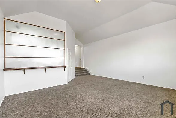 9679 Briardale Dr — Photo 16